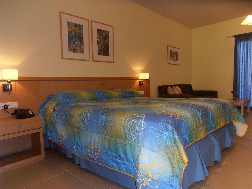 Hotel Estia 菲尼孔塔 外观 照片