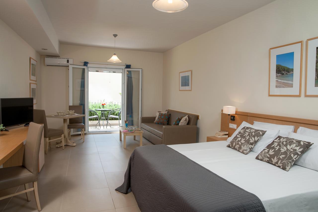 Hotel Estia 菲尼孔塔 外观 照片